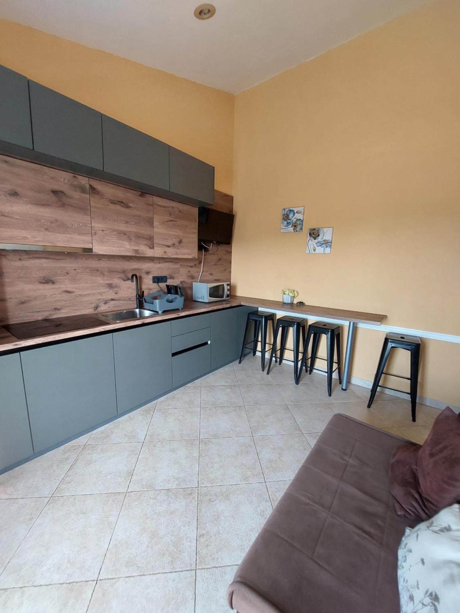 Apartments Vesna Затон Екстериор снимка