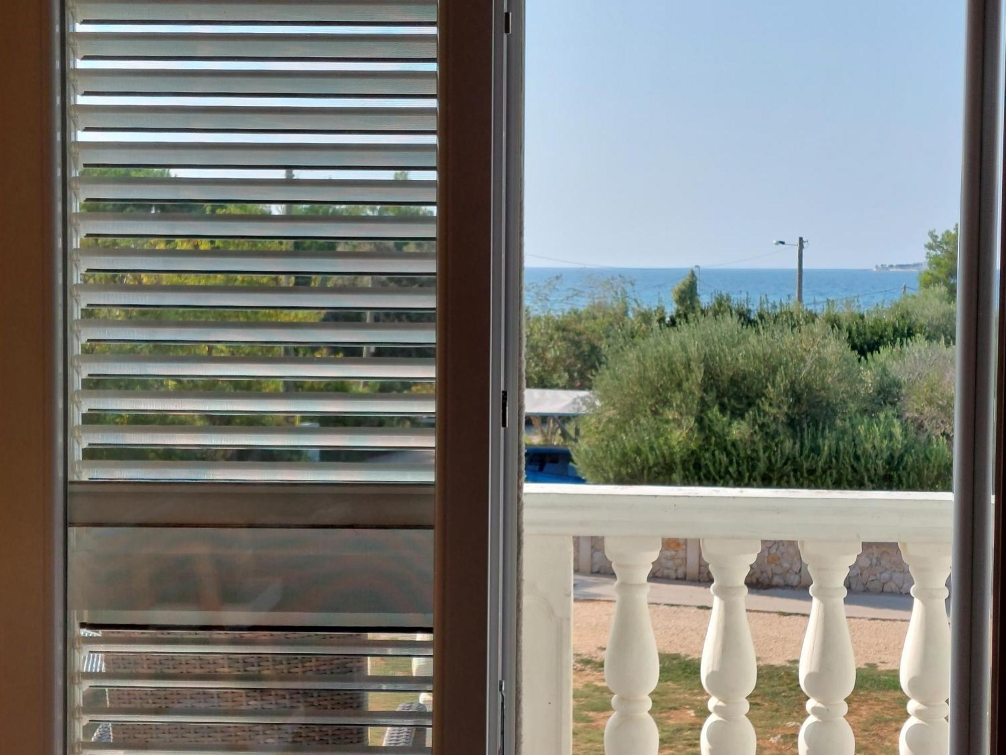 Apartments Vesna Затон Екстериор снимка