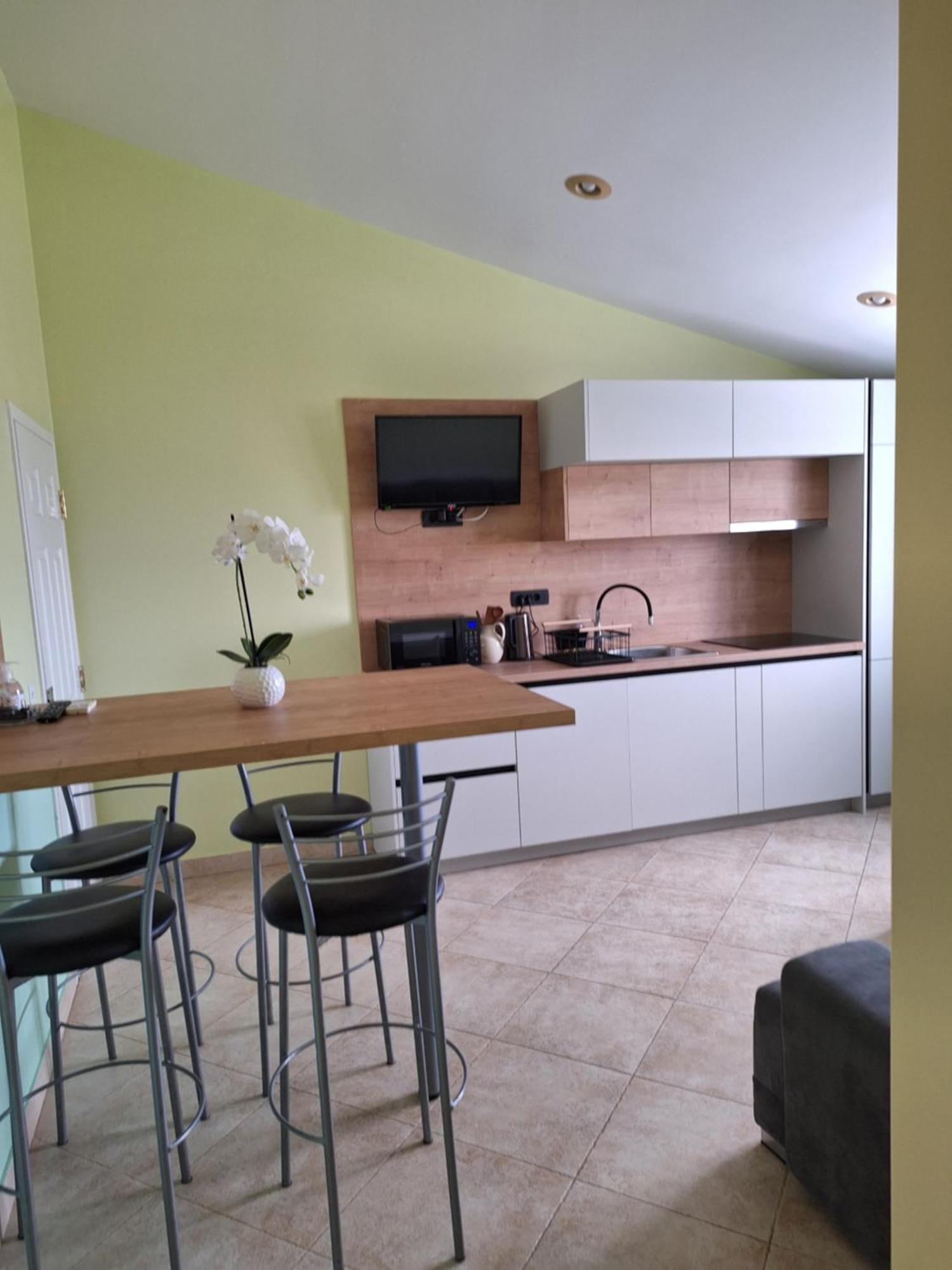 Apartments Vesna Затон Екстериор снимка